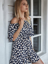 Schönes langes Kleid mit Lotusblatt-Set